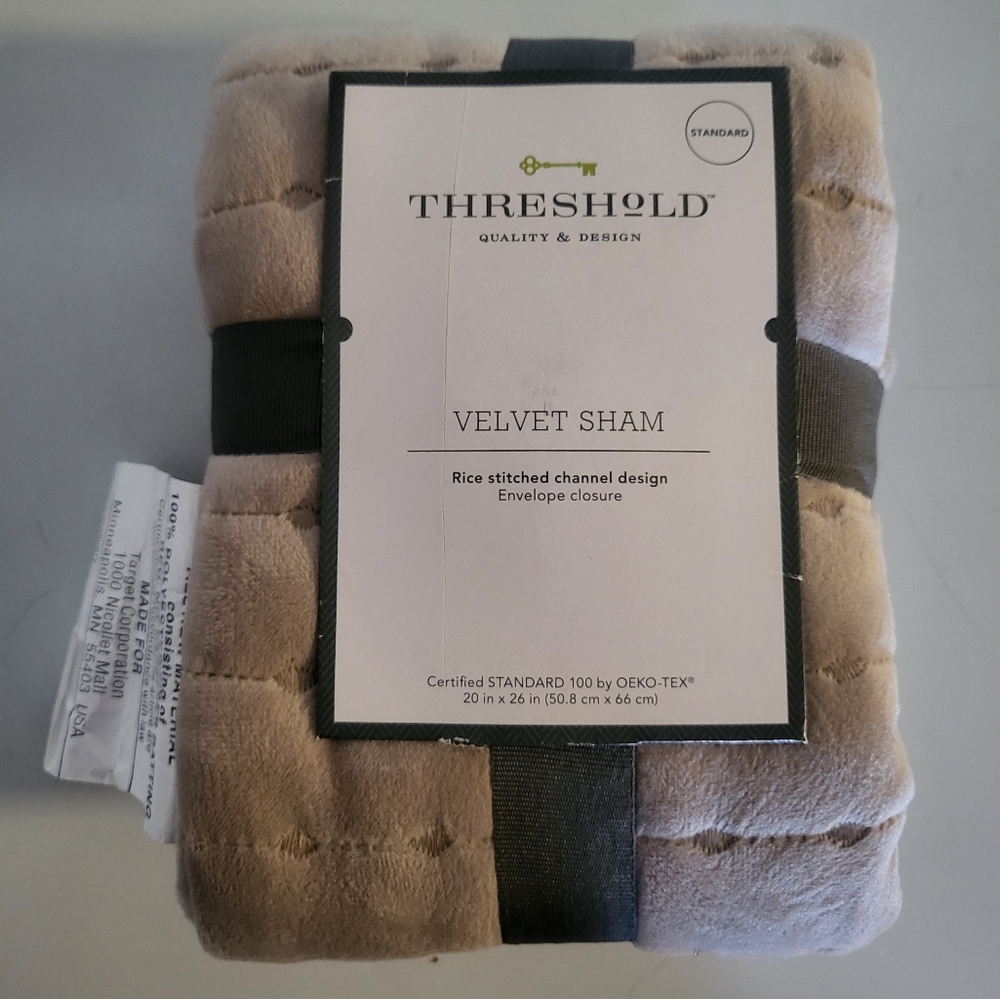 Standard Velvet Rise Stitched Channel Quilt Sham Gray